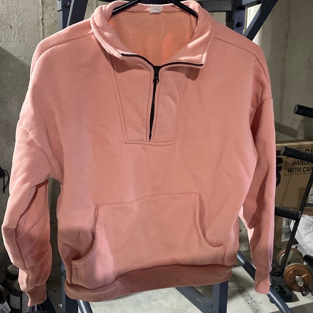 Girls XS Anrabess sweatshirt.